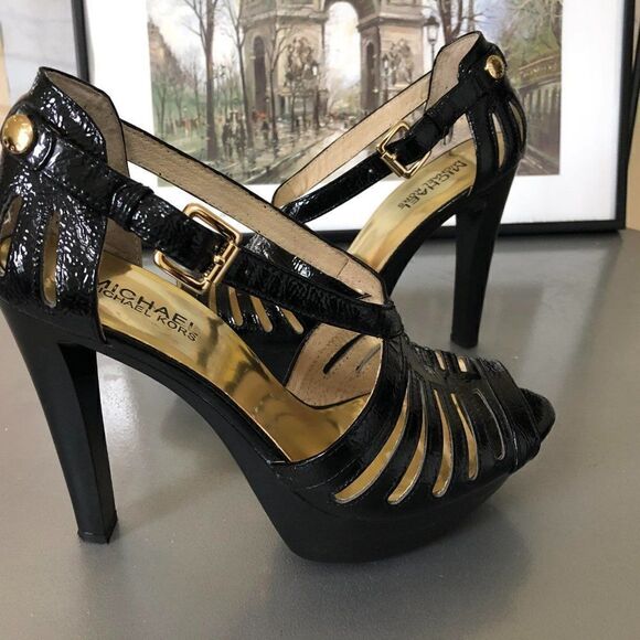 ‎Michael Kors Black Patent Leather Platform Sandals - Picture 4 of 16